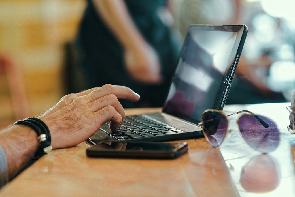 Les critères essentiels pour sélectionner un éditeur de GED efficace